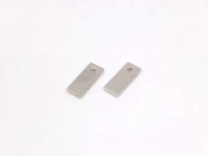 【製作事例】SUS304 平板 穴あけ加工 無電解ニッケルメッキ